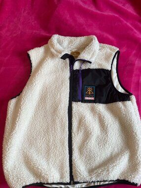 Dravus Marinda Beige Sherpa Vest